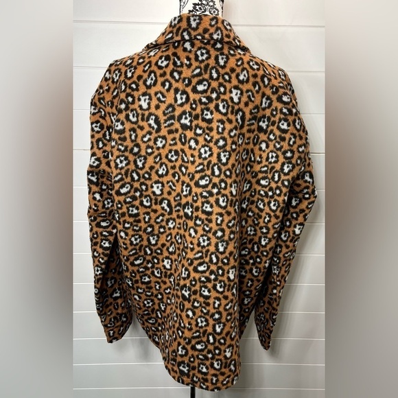 Simply Southern Shacket Womens XL Leopard Print Fuzzy Pockets Poly Versatile - Picture 8 of 15